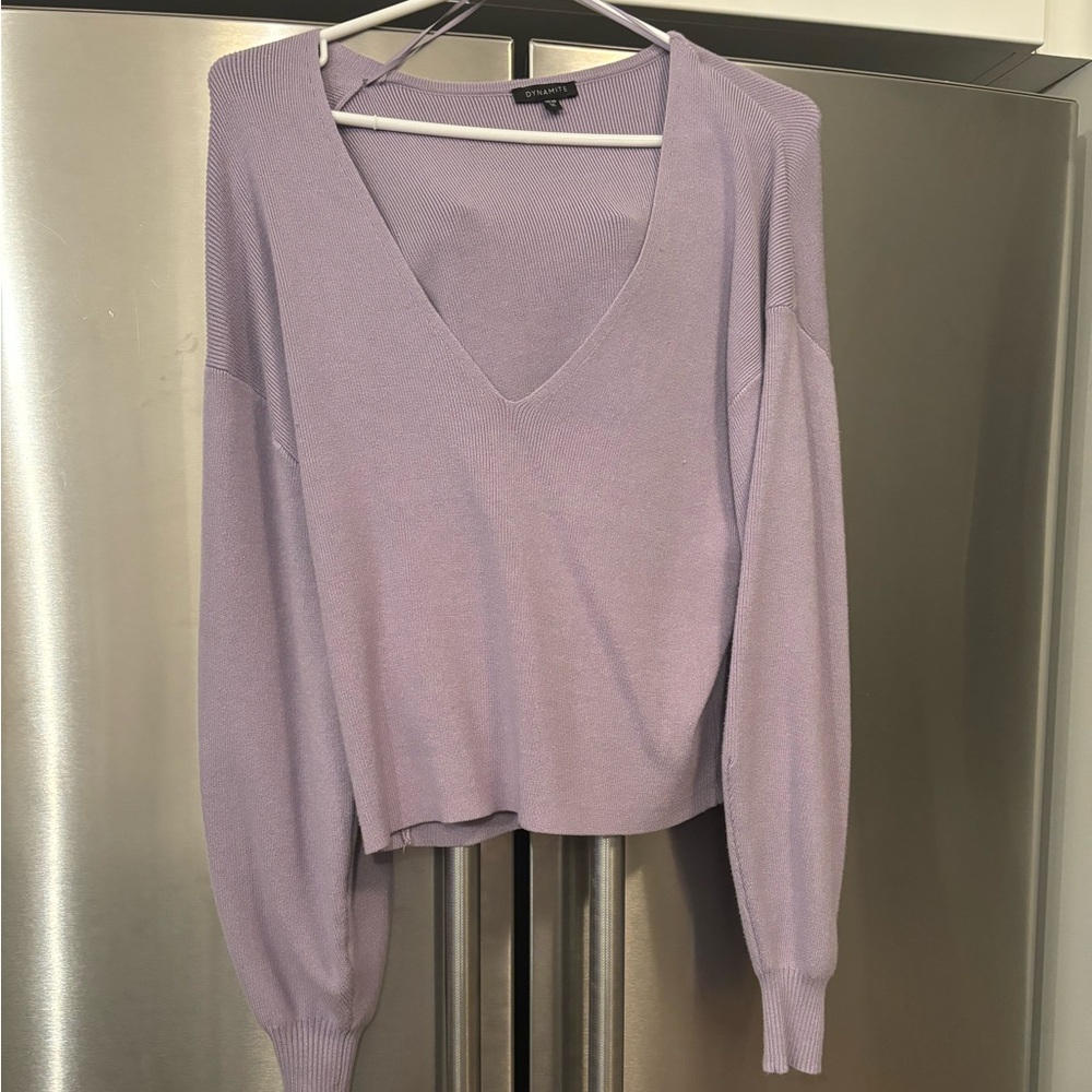 V neck sweater